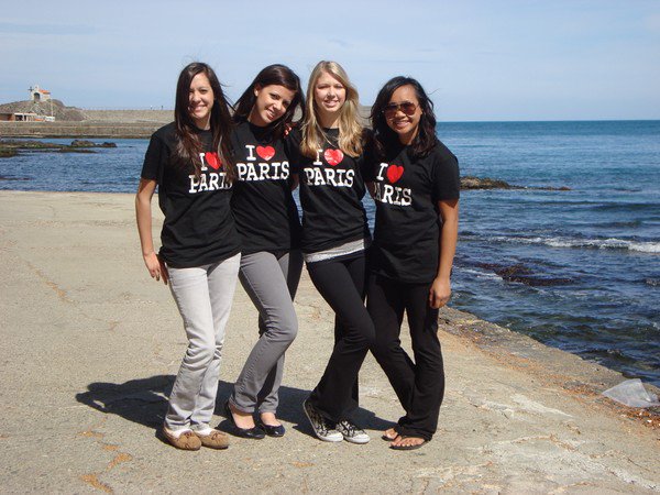 Students wearing "I heart Paris" shirts on an educational tour