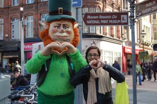 Explorica student with a leprechaun in Dublin!