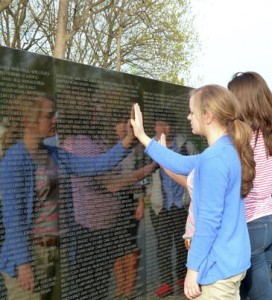 Students at Vietnam Memorial