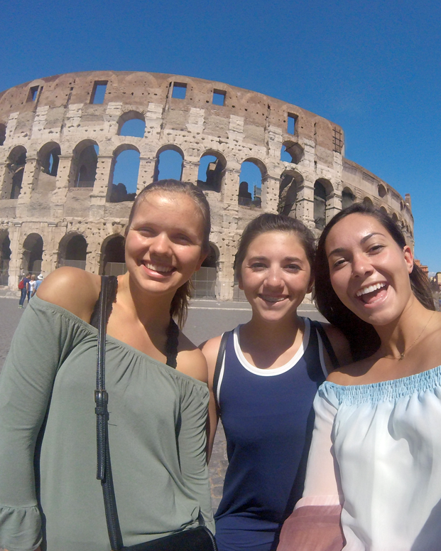 Epic Group Photo in Rome